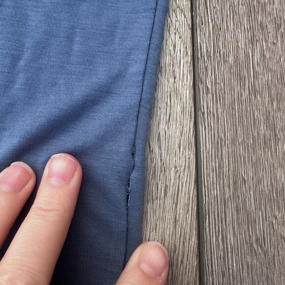 Athleta Girl Blue Sleeveless All Around Tee - Size Medium - Picture 2 of 5